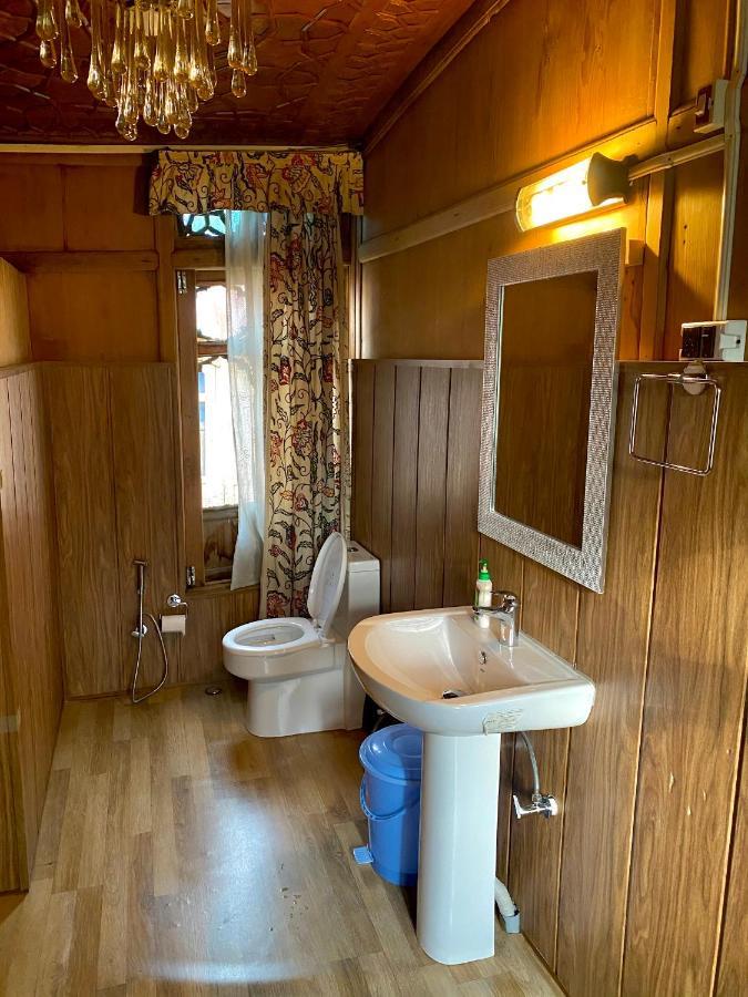 Green Paradise Houseboat - Centrally Heated Srīnagar Exteriér fotografie