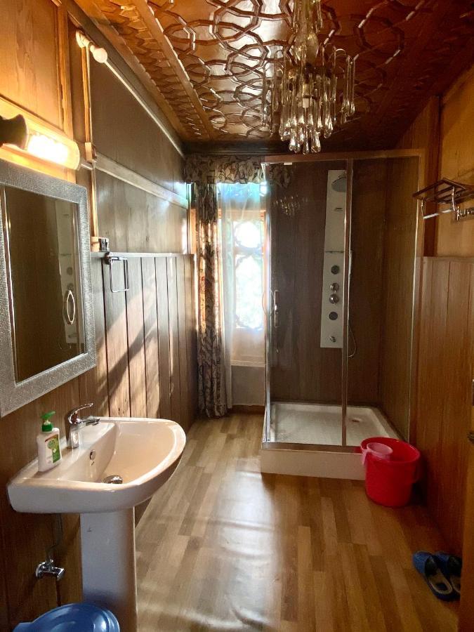 Green Paradise Houseboat - Centrally Heated Srīnagar Exteriér fotografie