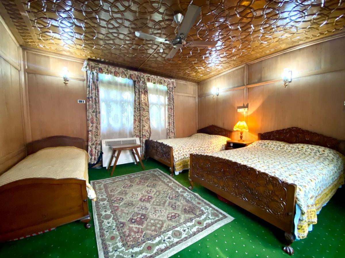 Green Paradise Houseboat - Centrally Heated Srīnagar Exteriér fotografie