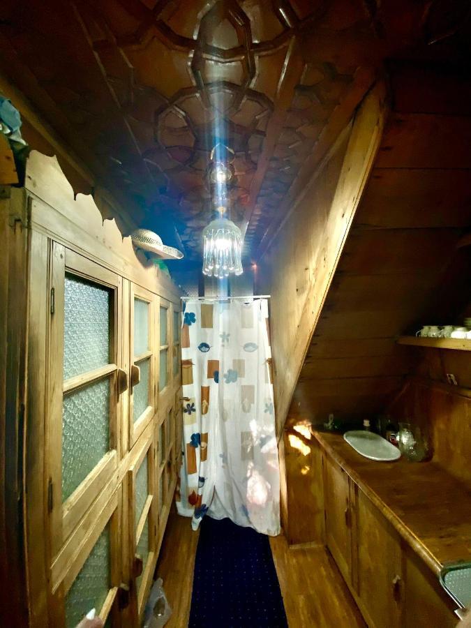 Green Paradise Houseboat - Centrally Heated Srīnagar Exteriér fotografie